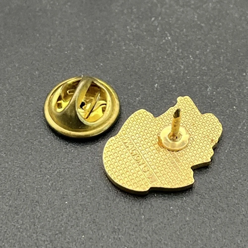 Smiths Falls Ontario Canada Train‎ Crest Lapel Hat Pin